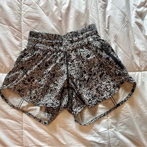 Lululemon Tracker Low-Rise Lines Short